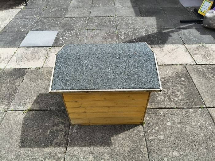 dog kennel