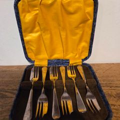 Vintage Set Cake Forks Original Box