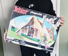 2 Playmobil Asterix playsets  (NEW)