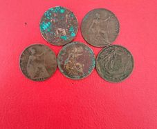 5 British Halfpennies 1915/17/24/27/38