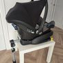 Maxi Cosi Pebble Car seat and Isofix Base Image 4