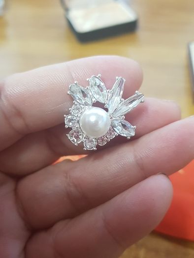 Brooch