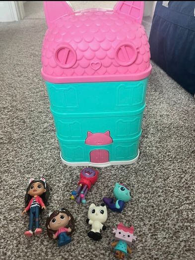 Gabby doll house