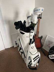 Like new Miura MB101 set with sand and gap wedges and Tour Bag.