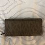 Michael Kors purse Image 2