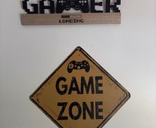 Gamer signs metal