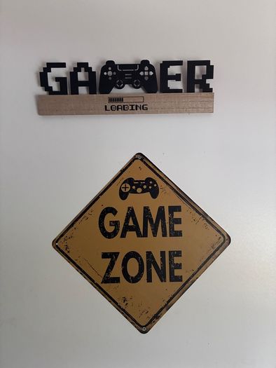 Gamer signs metal