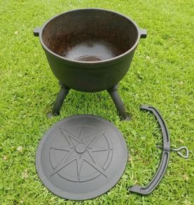 5L Cast Iron Camp Oven / Cauldron with Lid & Handle