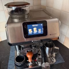 DeLonghi La Specialista Coffe  Machine
