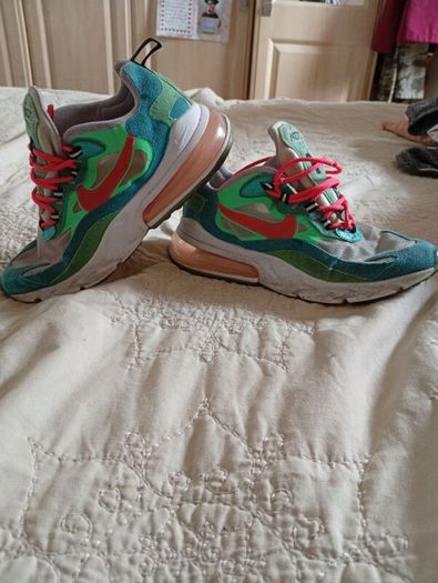 Nike Air 270 Trainers