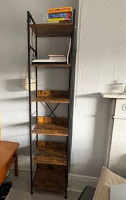 Bookcase industrial look