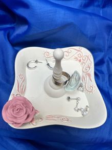 Vintage ceramic ring holder