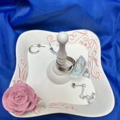 Vintage ceramic ring holder