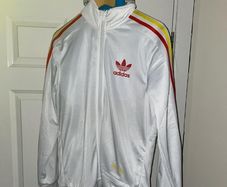 Adidas  jacket brand new medium