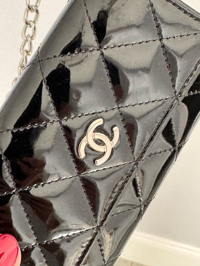 Chanel wallet /wallet on chain