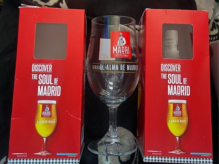 Madri beer Pint Glasses brand new in box
