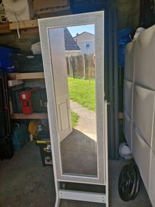Mirror jewellery cabinet