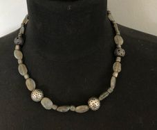 Teng yue necklace and bracelet set