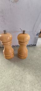 Vintage Wooden Salt and Pepper Set, 6 INCH Light Wood Grinders with S & P Tops, Classic Kitchen Decor