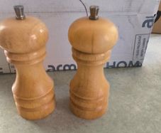 Vintage Wooden Salt and Pepper Set, 6 INCH Light Wood Grinders with S & P Tops, Classic Kitchen Decor