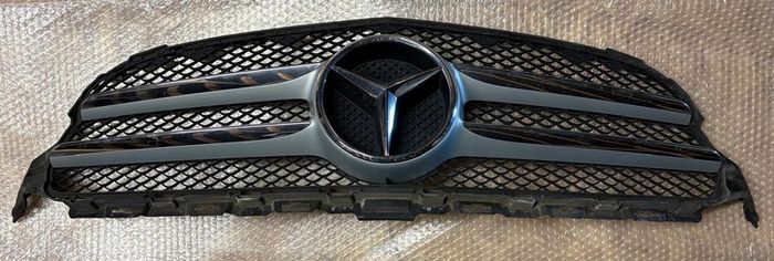 Mercedes c class grill original