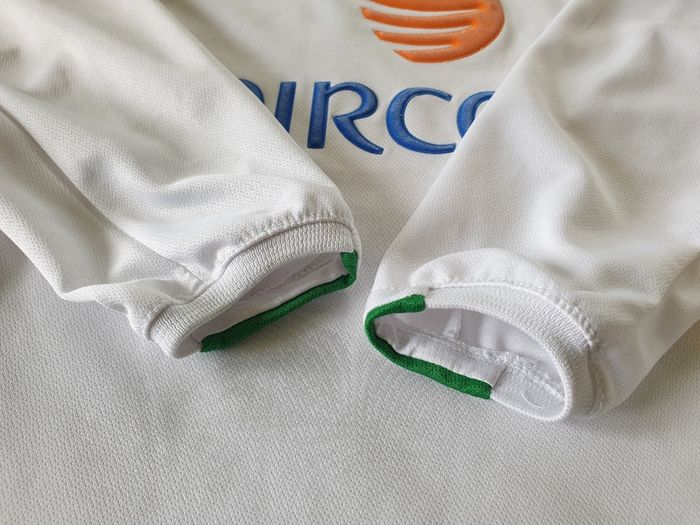 Ireland Football Long Sleeve Away Jersey 2006 to 2007 Small Adult Umbro