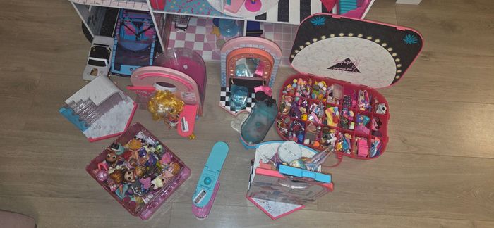 LOL doll house bundle