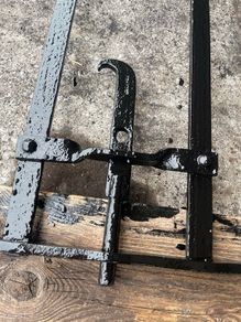 Iron gate
