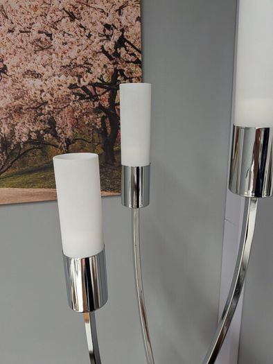 Stylish floor lamp