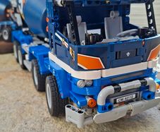 LEGO 42112 Concrete mixer truck