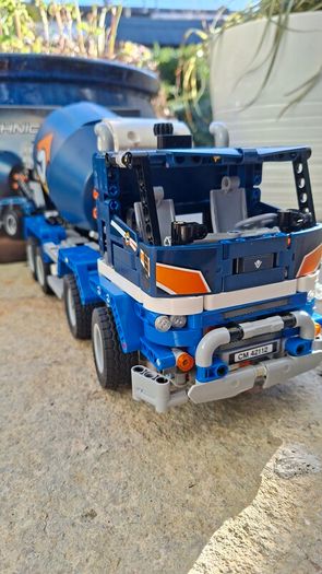 LEGO 42112 Concrete mixer truck