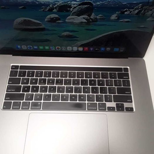 Apple MacBook Pro 16" (2019) | Intel Core i7 16GB RAM | 1TB SSD