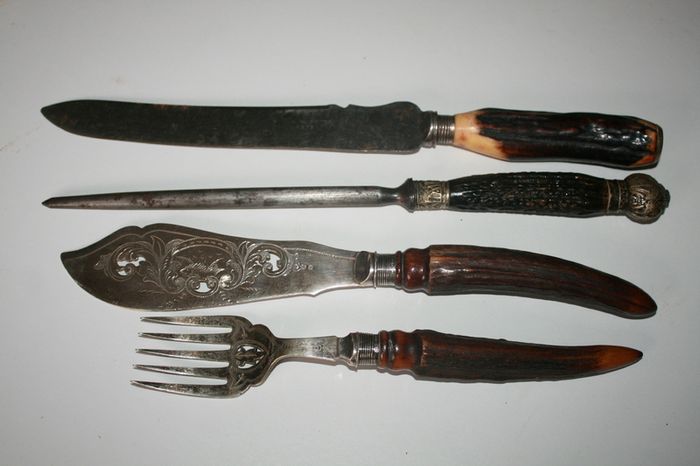 Antique Cutlery Carving Set