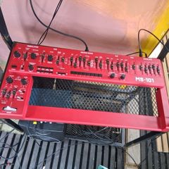 Behringer Ms 101