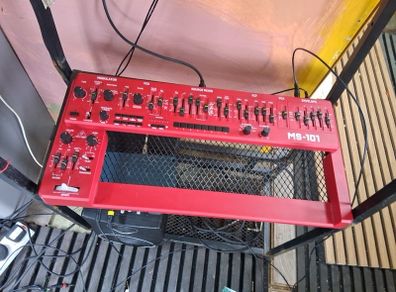 Behringer Ms 101