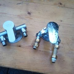 2 Shower Taps
