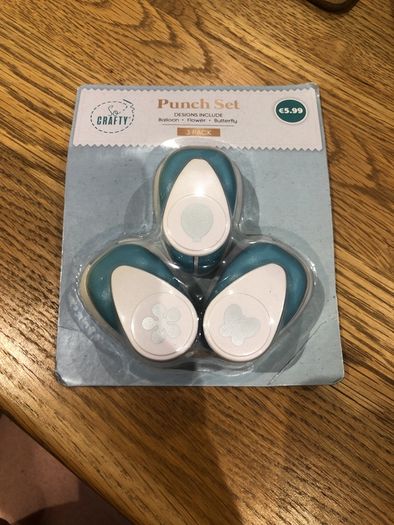 Paper punch set for paper craft