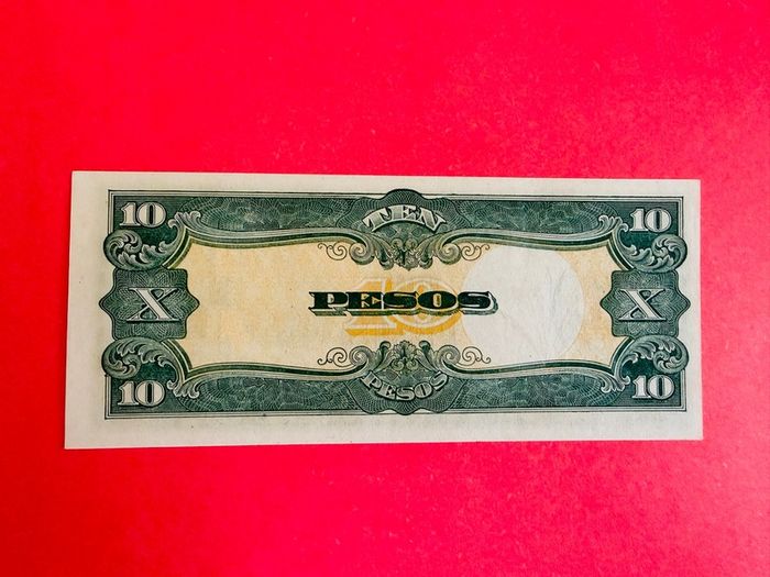 Japanese  Invasion  Money Philippines  10 PESOS     1943  WORLD WAR 11 ( Uncirculated )