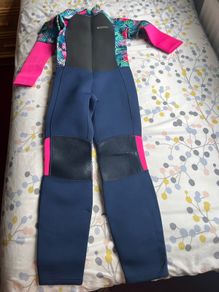 kids wetsuit