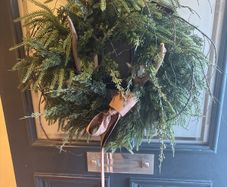 Stunning over 70 cm faux wreath vintage bow and antlers