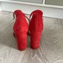 red high heels Image 3