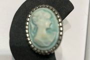 cameo brooch