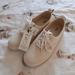 M&S Canvas trainers