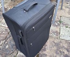 2 lightweight suitcase + Skirting Board
