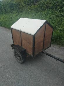 dog trailer