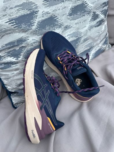 oasics trainers