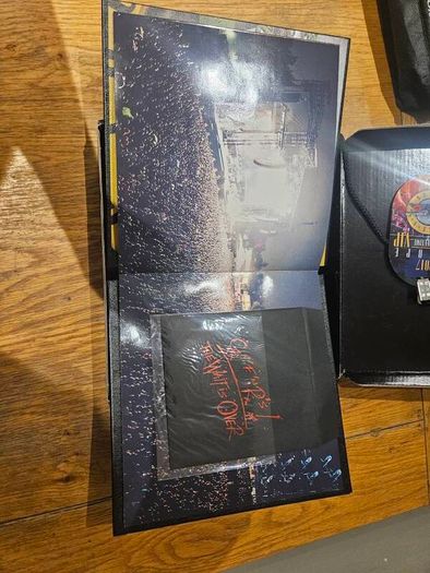Guns N Roses VIP boxset