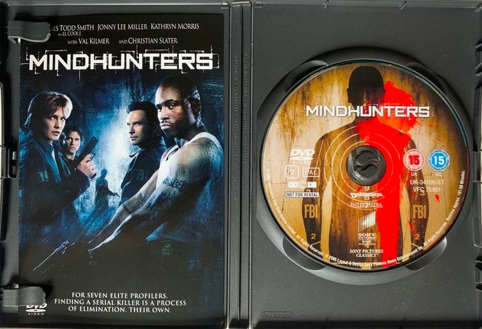 Mindhunters [2005] Kathryn Morris, LL Cool J, Jonny Lee Miller, Patricia Velasquez, Clifton Collins Jr., Christian Slater & Val Kilmer [Movie DVD]
