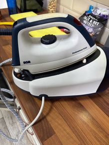 Prof Steam Iron