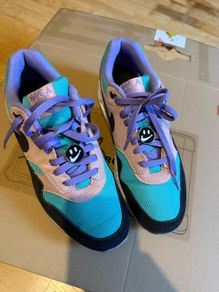 shoes me